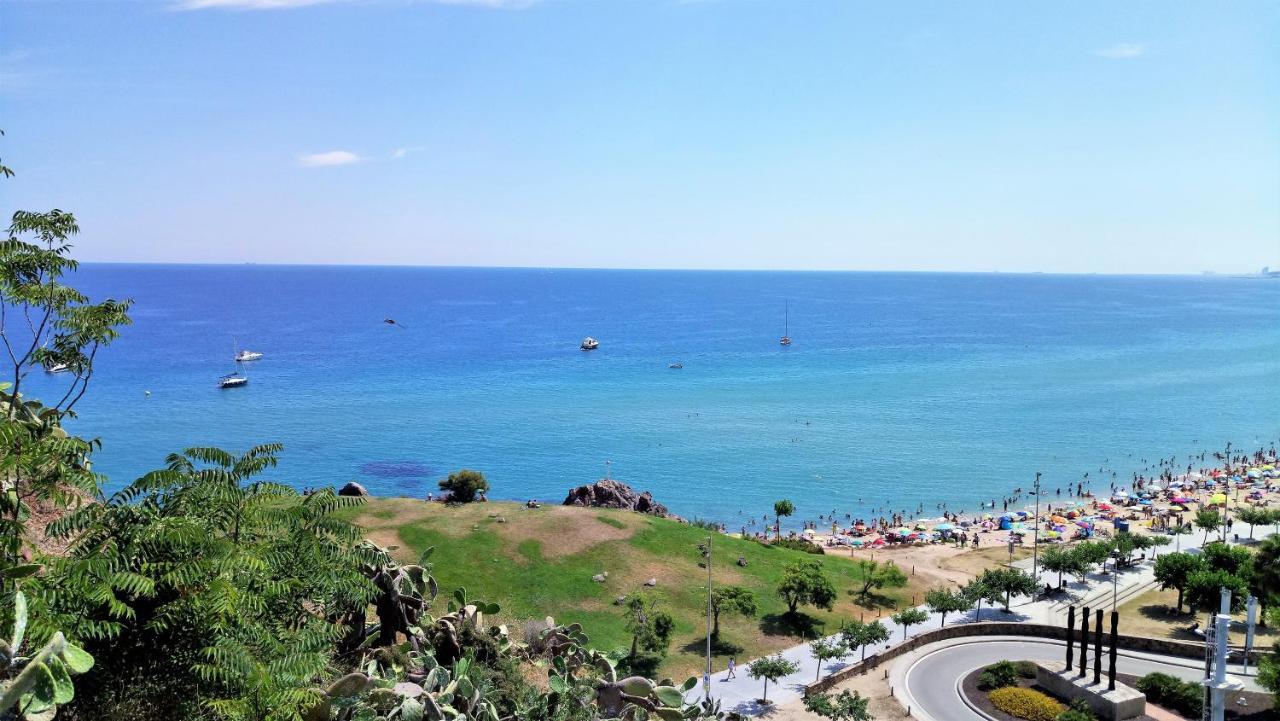 Helena Seaview & Beach-Apartment Montgat Exterior photo